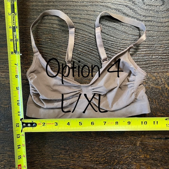 5. SKIMS Seamless Sculpt Bralette - Picture 10 of 16